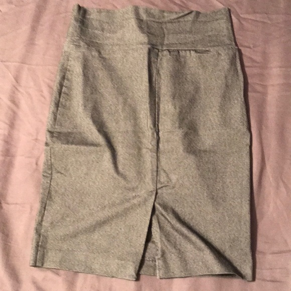 Gray pencil skirt - Picture 2 of 2